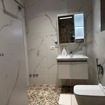 Serene Корча